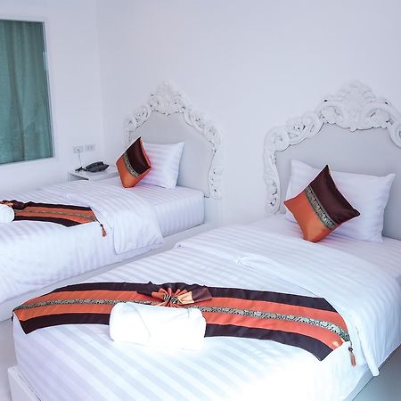 Hotel White House Tak Esterno foto